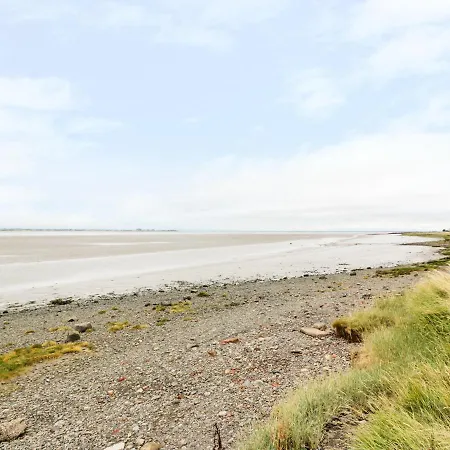 Jamie's Hide * Bowness-on-Solway