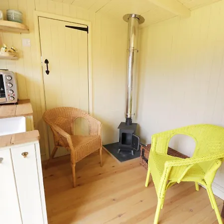 Jamie's Hide Bowness-on-Solway